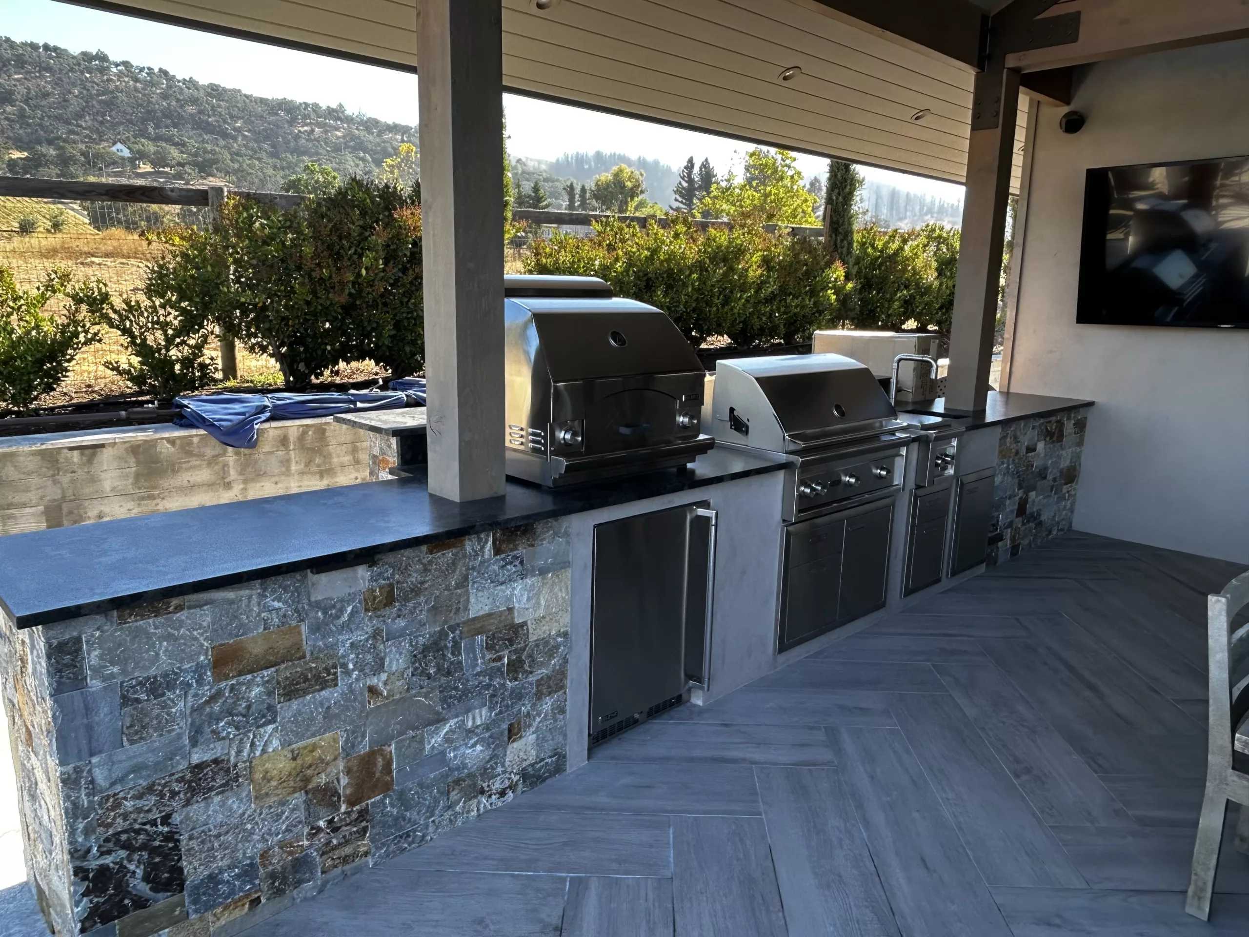 outdoor kitchen constructed by Masonry by Conrad